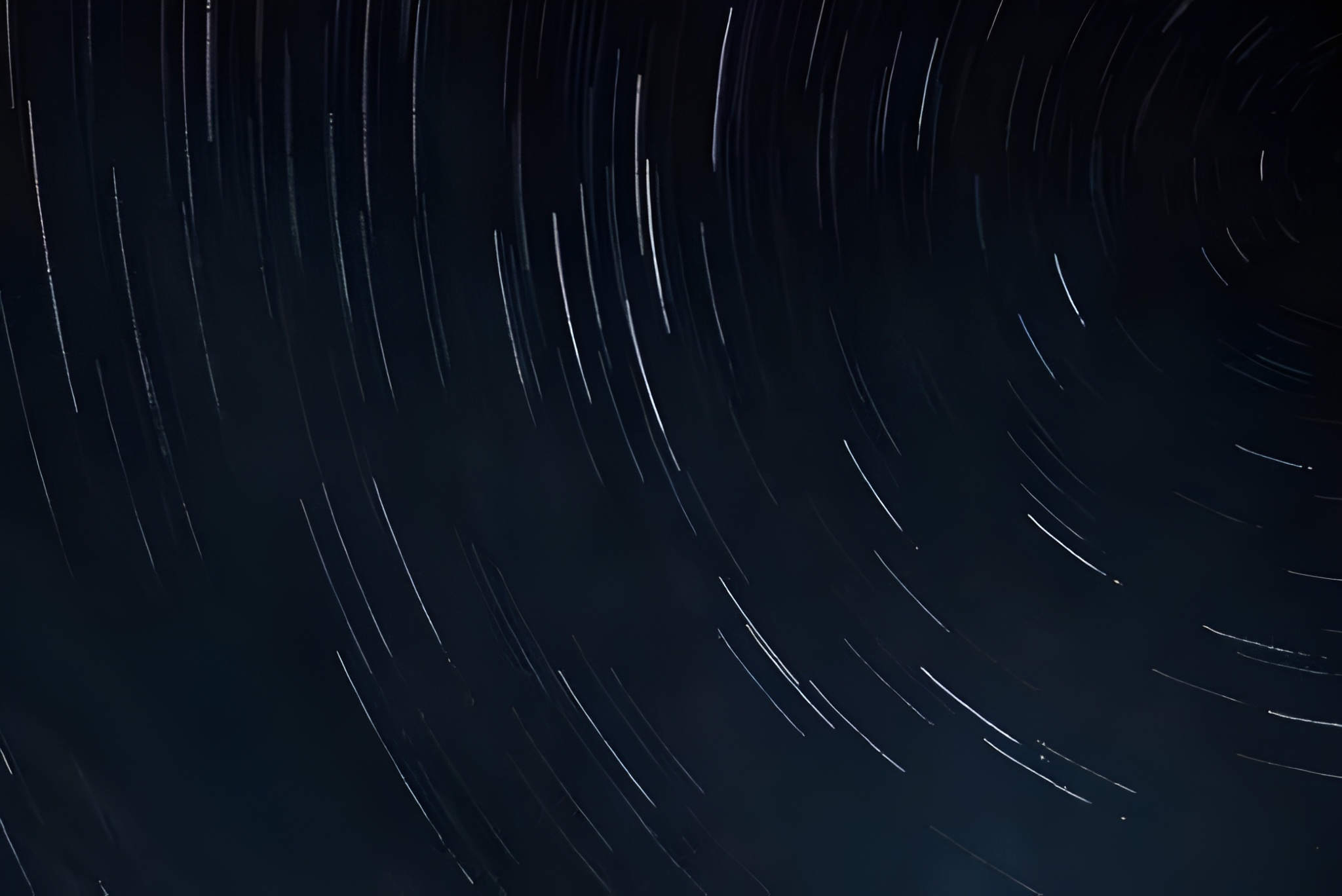Orbital visualization of tracked objects around Earth